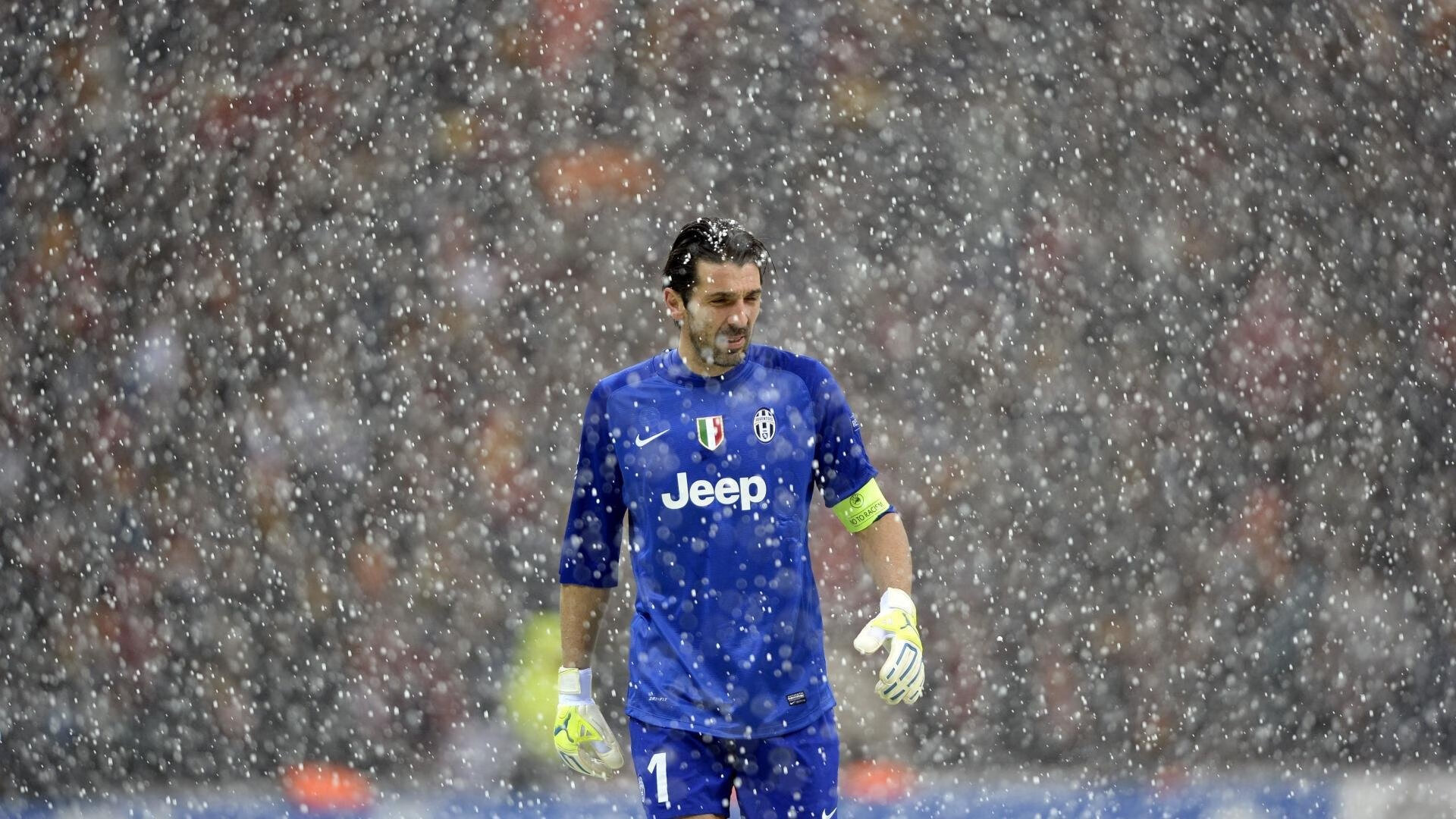 水球小组赛朝鲜表现顽强，水球运动比赛视频