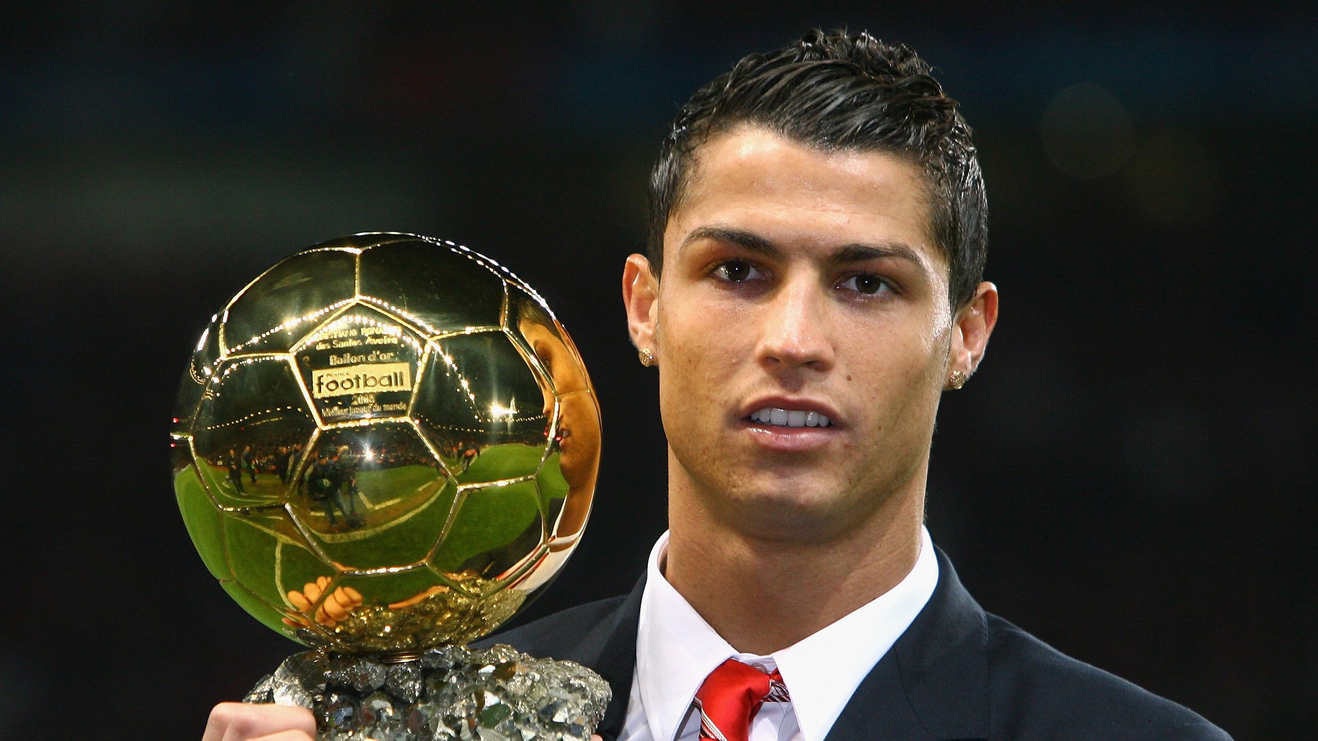 基本确定！瓦科不续约，西亚报价400万欧，下家5选1，瓦西亚夫简历及图片